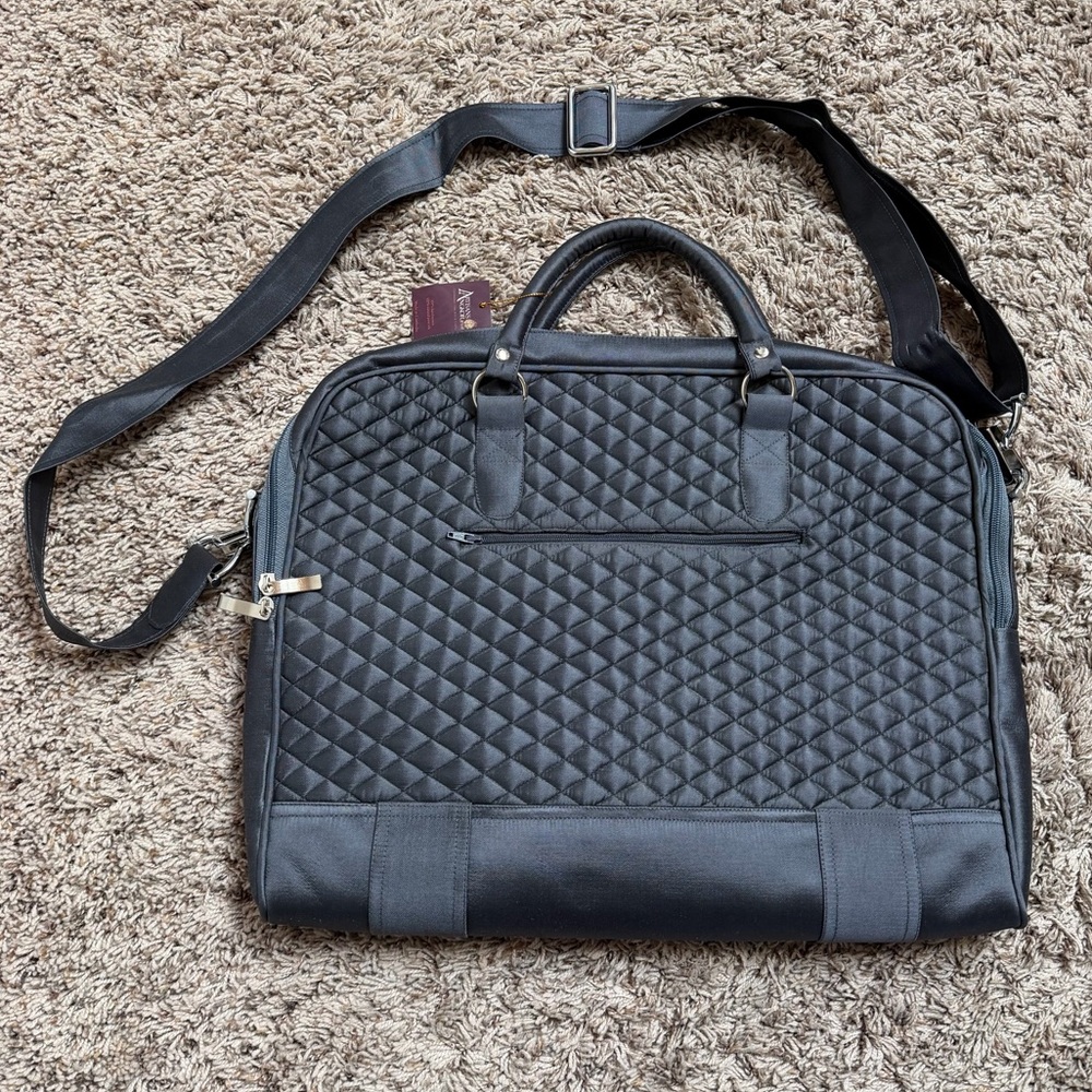 NWT Artisans Angkor Quilted Silk Laptop Travel Bag Gray